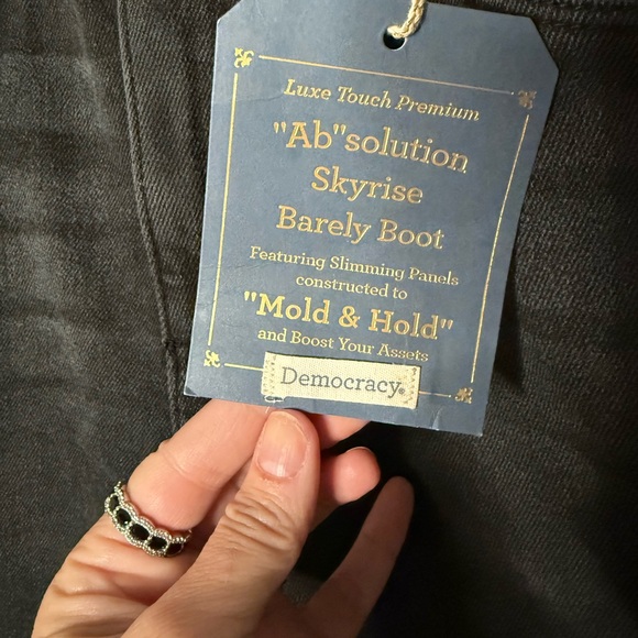 Democracy Black Straight Leg Jeans Classic Style - Picture 2 of 6